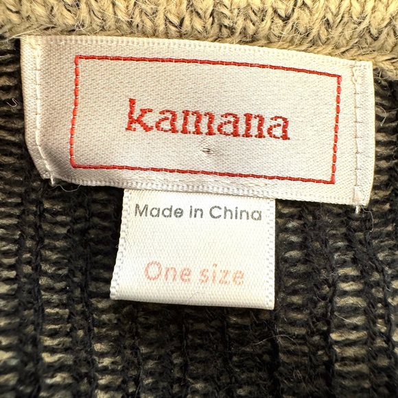 Kamana Southwest Fringe Poncho - Cream and Black - Picture 9 of 10